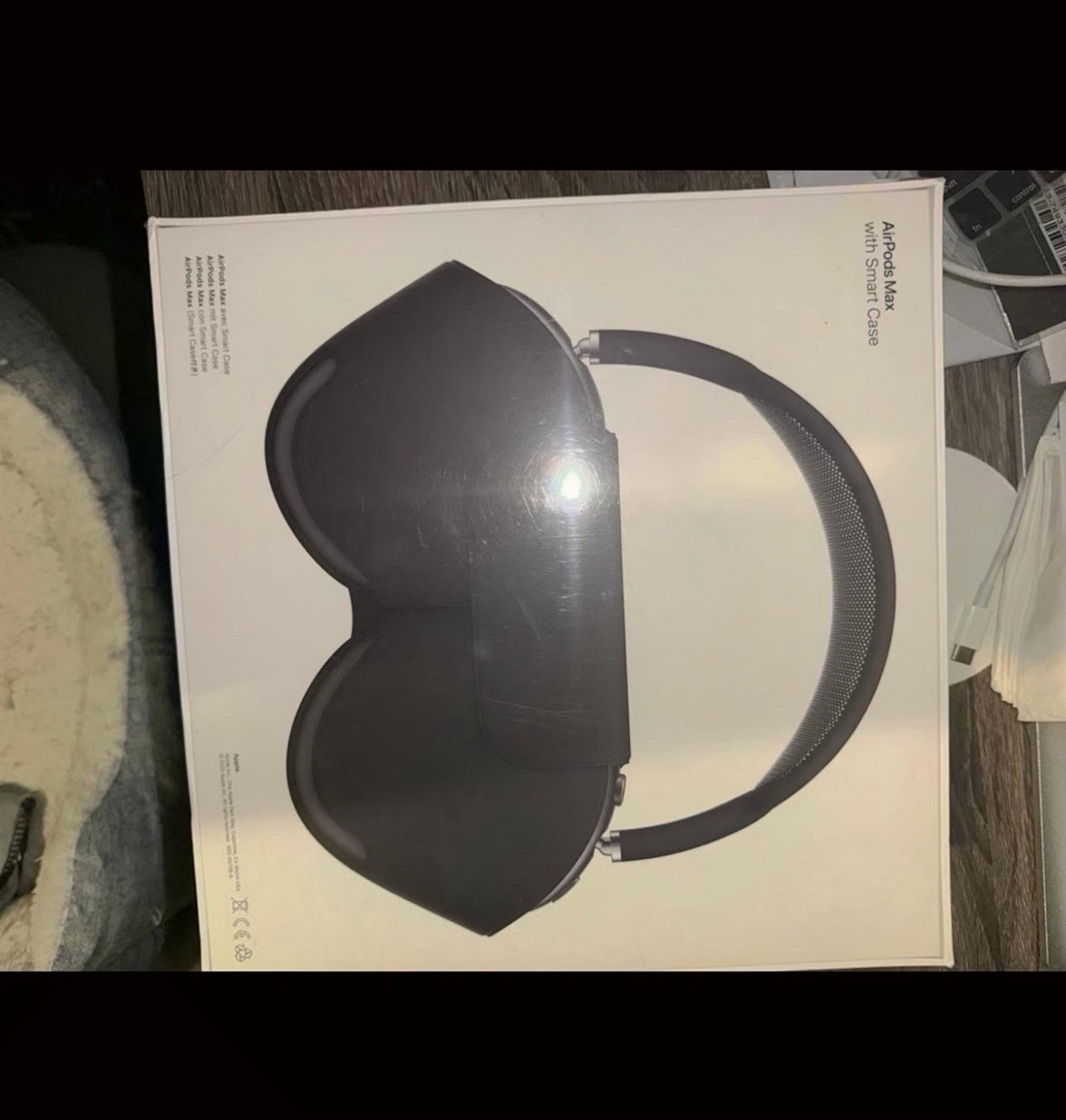 Apple Airpod Max 3C25 Unlocked - Used image 3