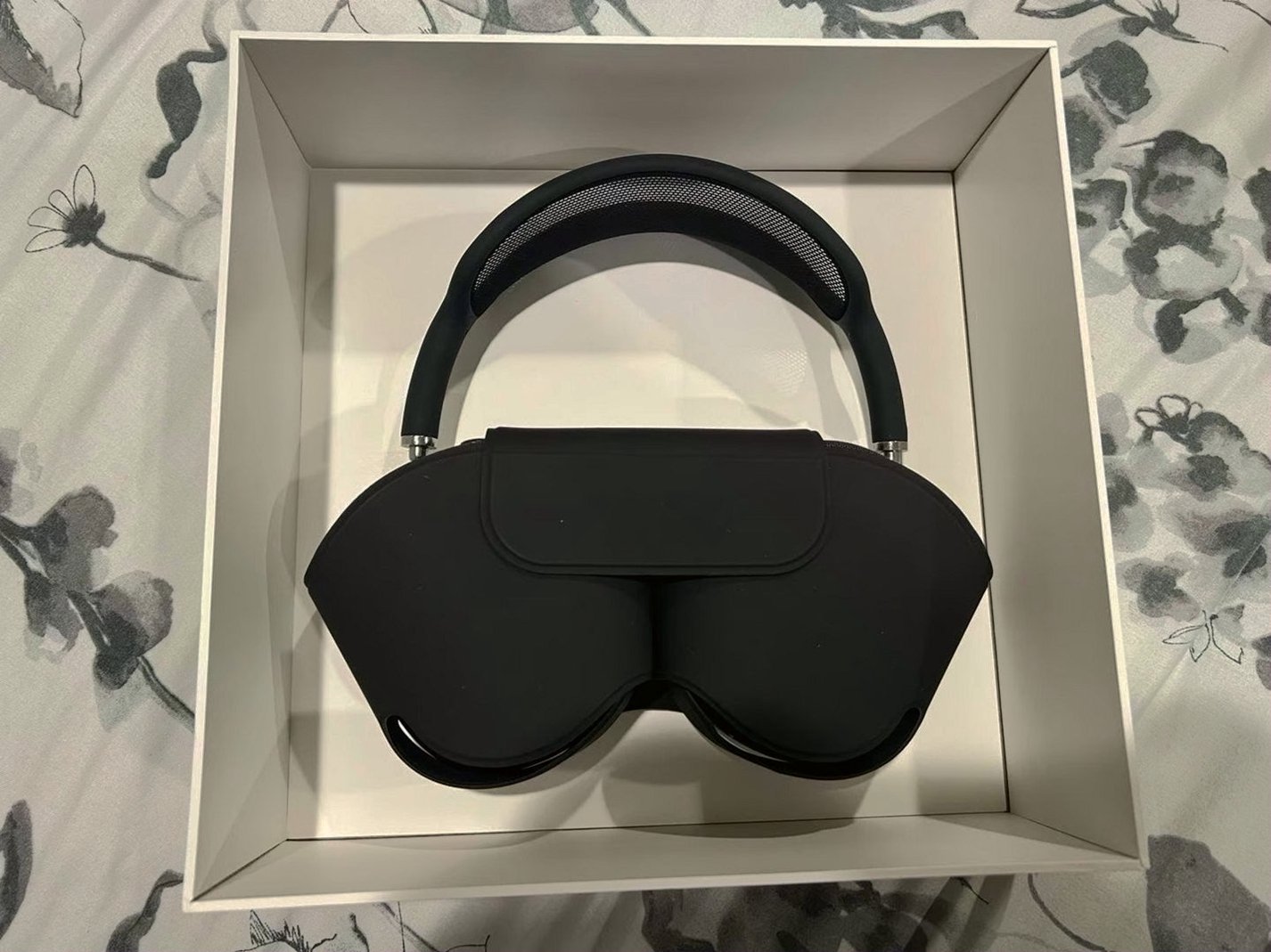 Apple AirPods Max 3Z73 Used image 4