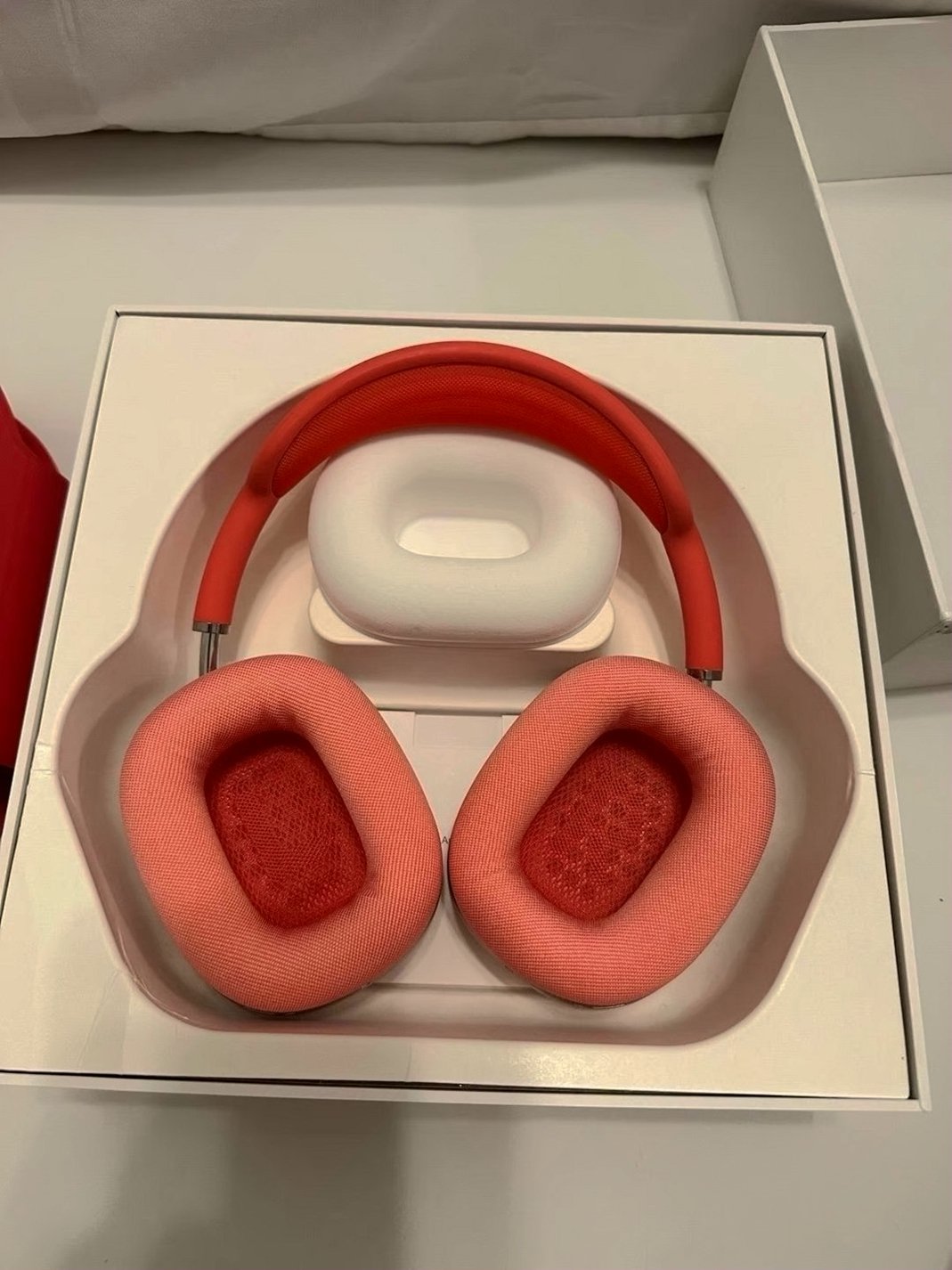 Apple AirPods Max 6M57 Pink - Used image 4