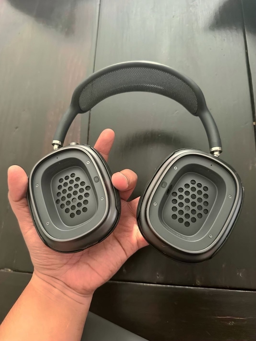 Apple AirPods Pro Max 1R61 Space Gray - Used image 5