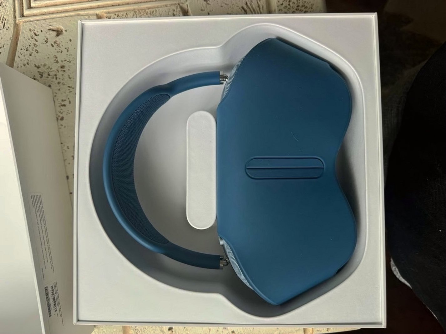 Apple AirPods Max 2X29 Used image 4