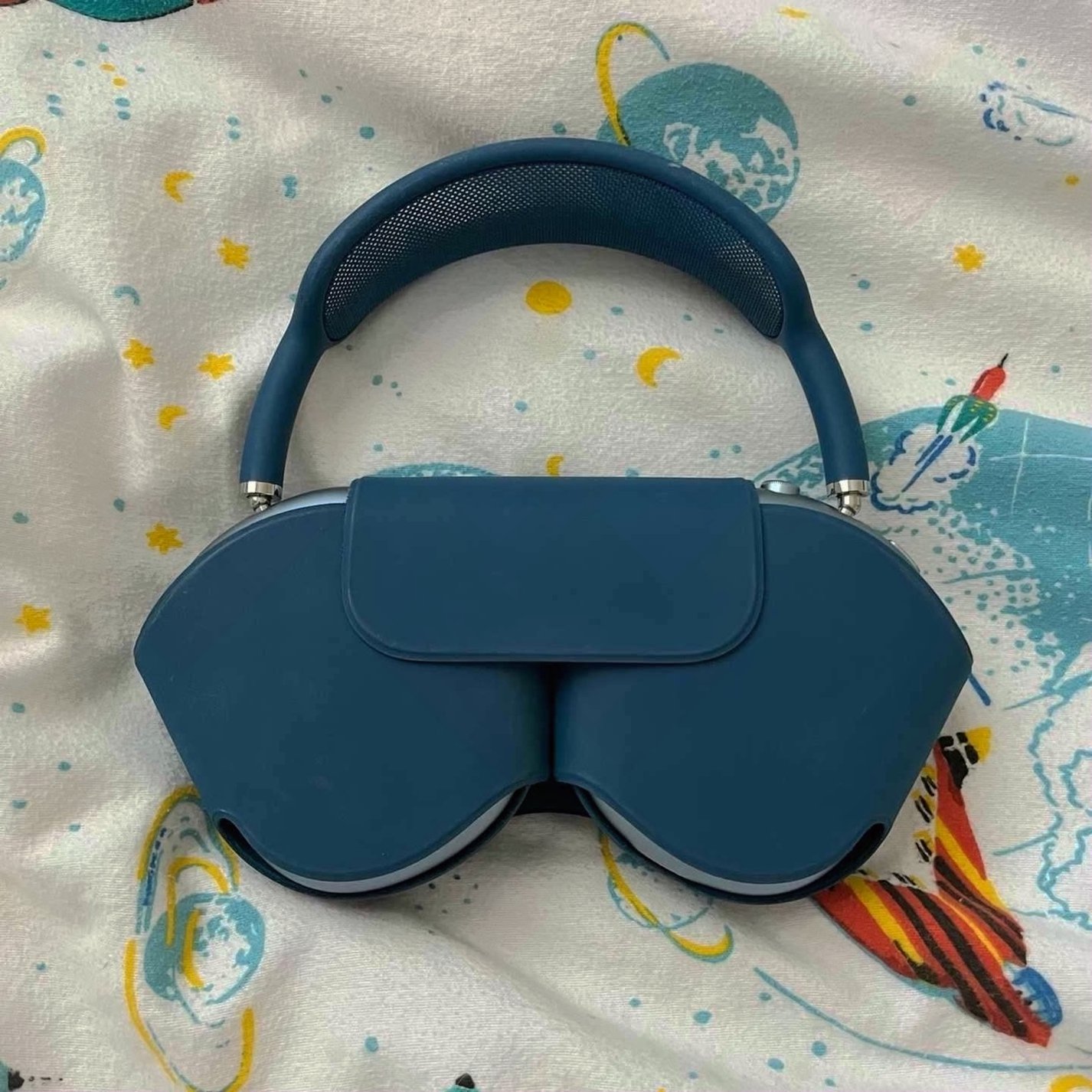 Apple AirPods Max Blue Used image 2