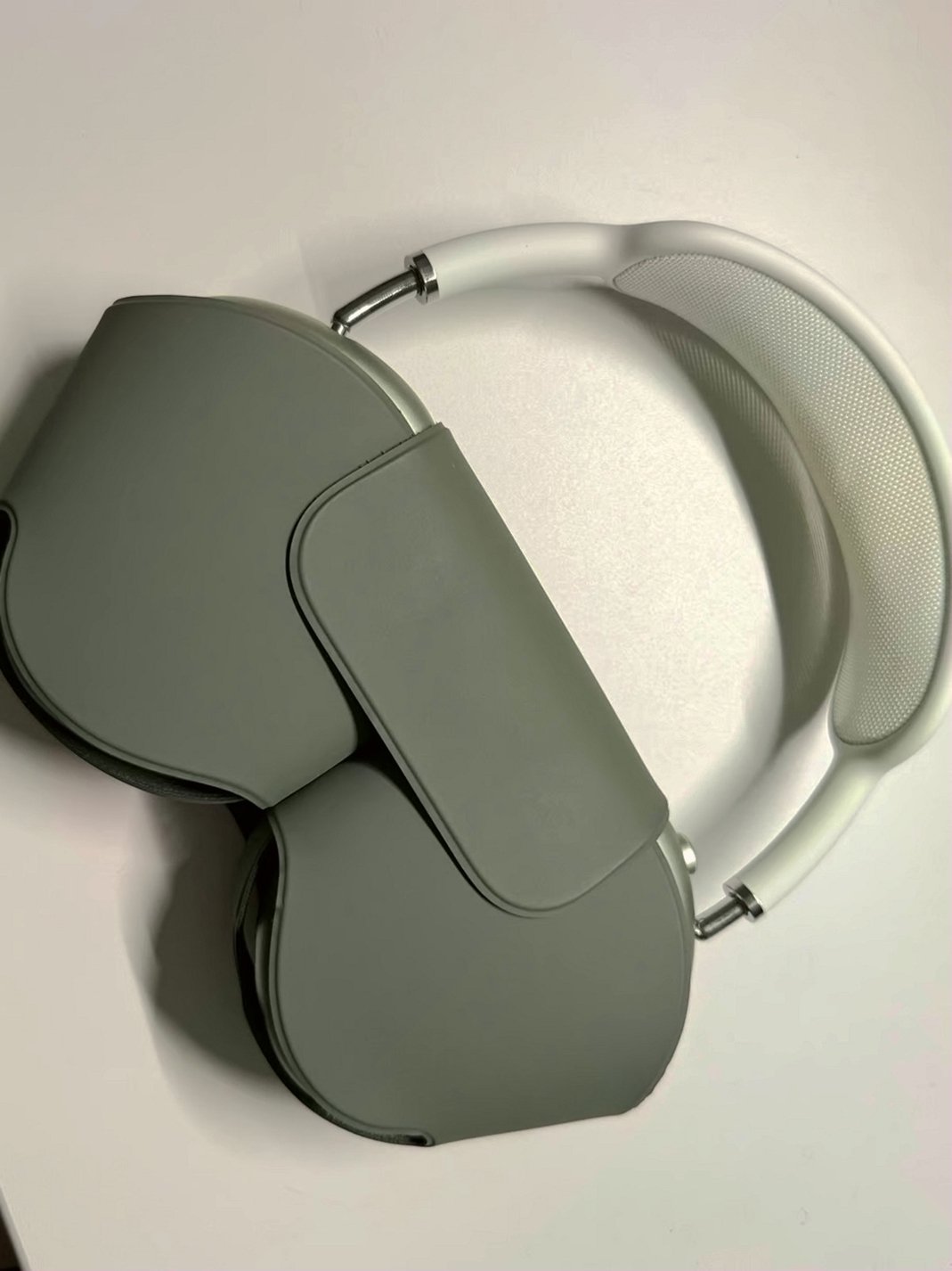 Apple AirPods Max Green Unlocked - Used