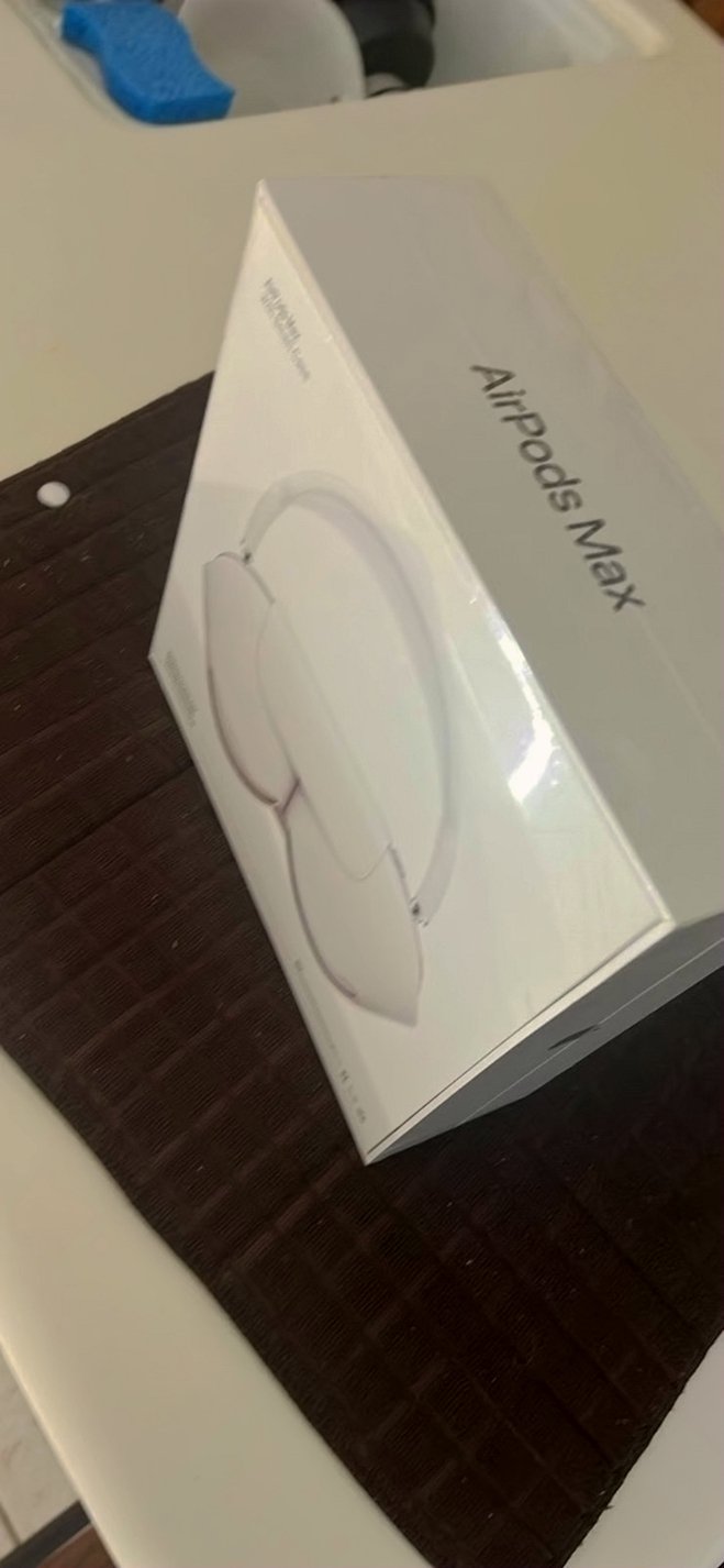 Apple AirPods Max 5W26 Unlocked - Used image 2