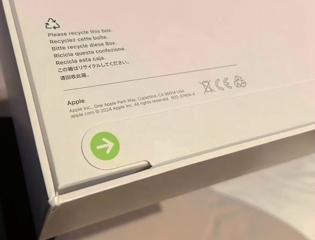 Apple AirPods Max USB-C Midnight Unlocked - Used image 4