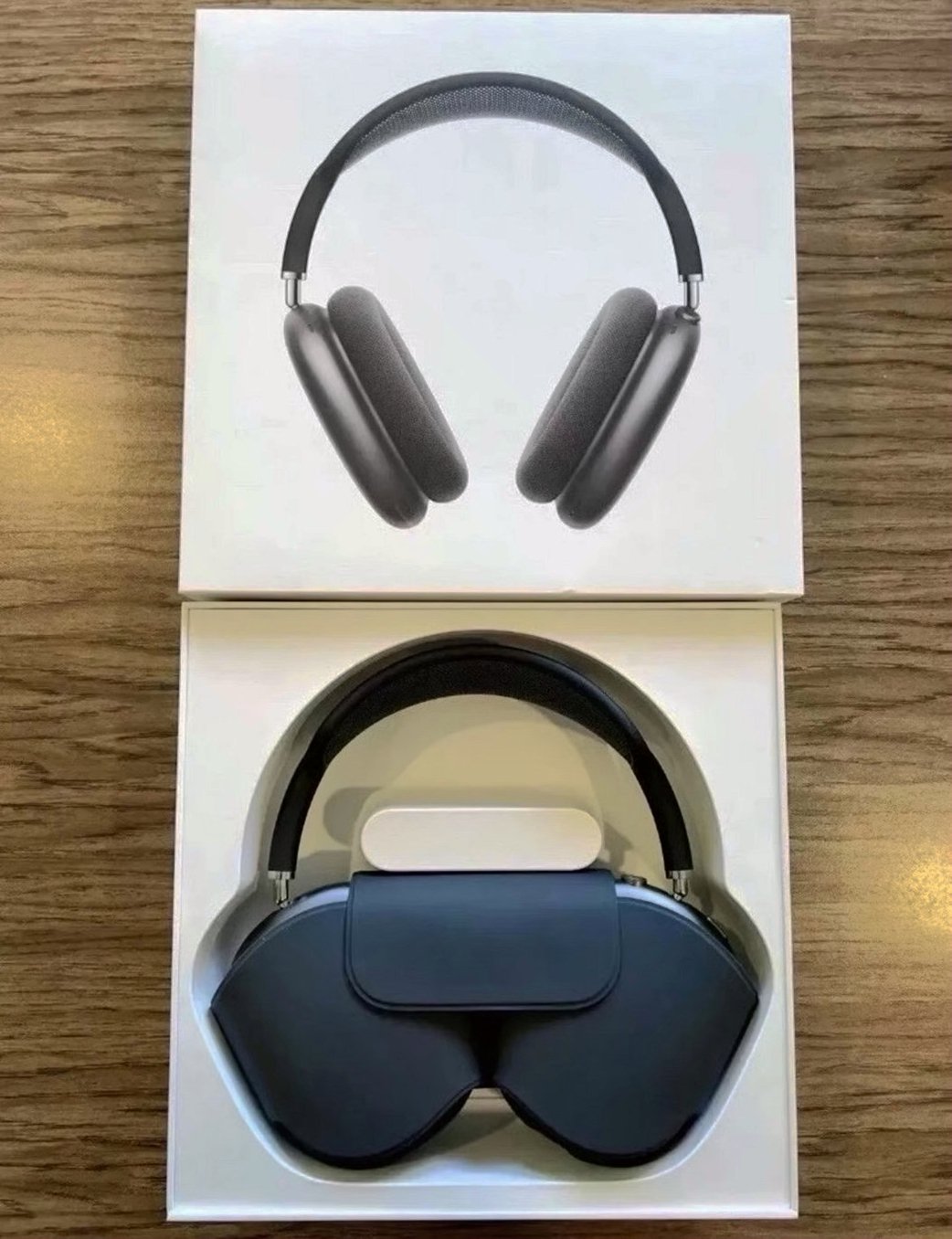 Apple AirPods Max USB-C Midnight Unlocked - Used image 5