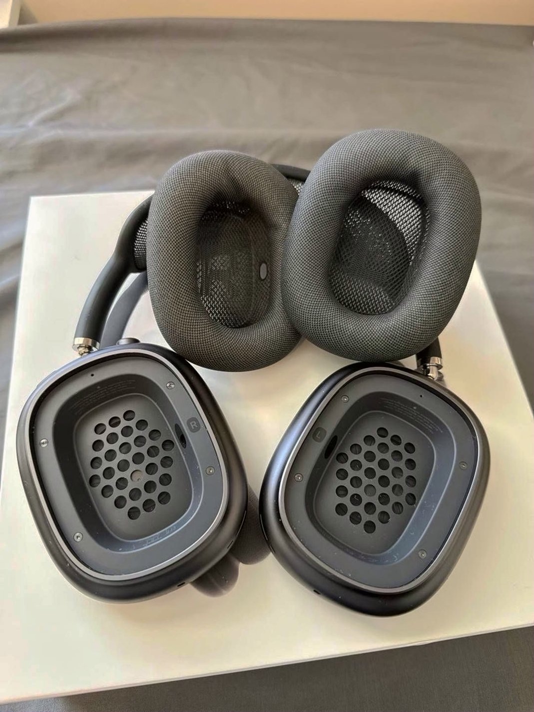 Apple AirPods Max 6U97 Space Grey Used image 3