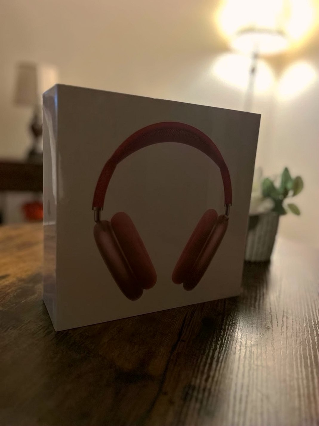 Apple AirPods Max Pink Unlocked - Used image 2