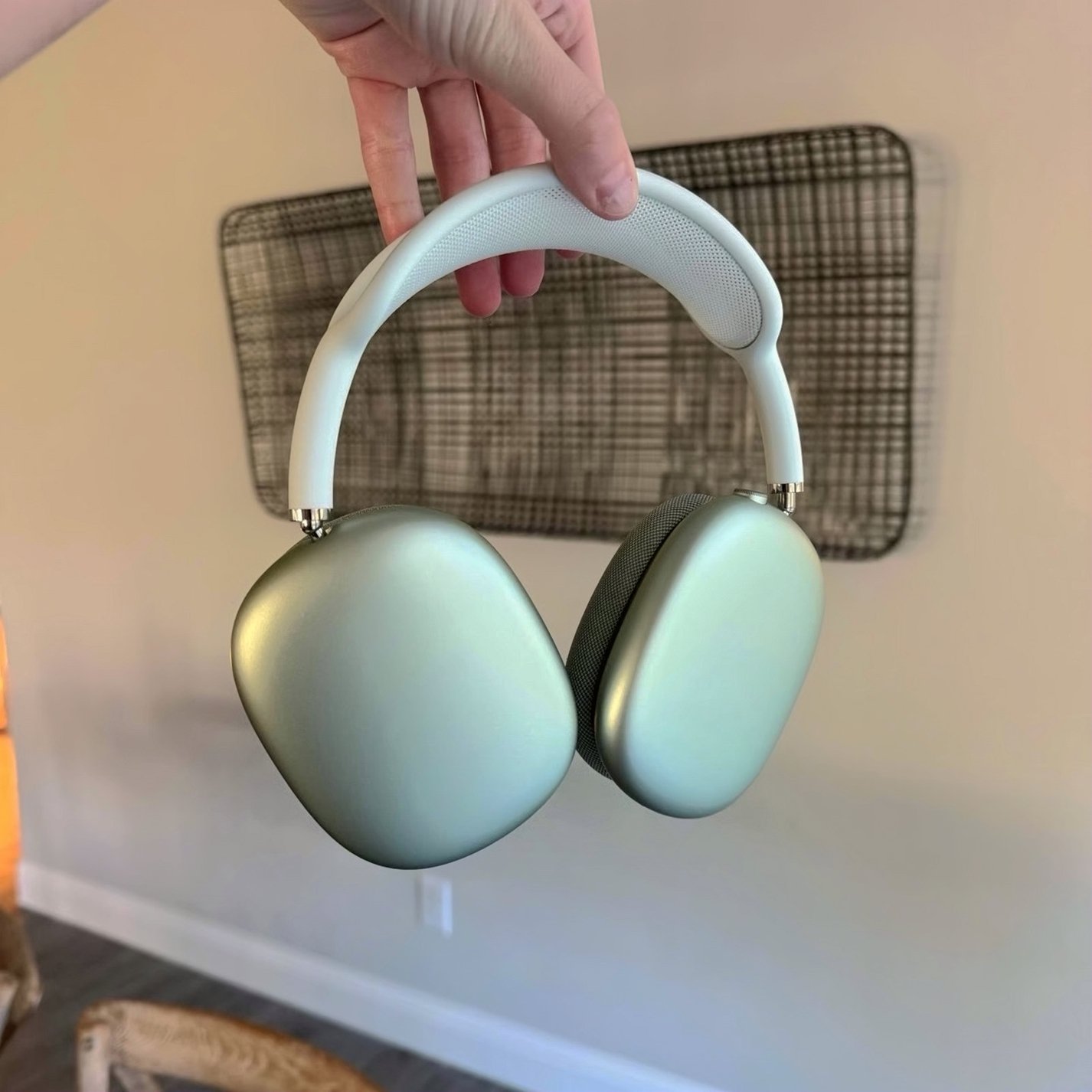 Apple AirPods Max Green Unlocked - Used