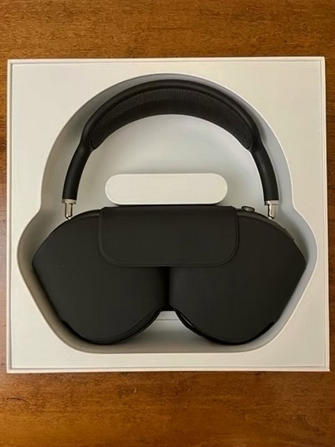 Apple AirPods Max Space Gray Unlocked - Used image 4