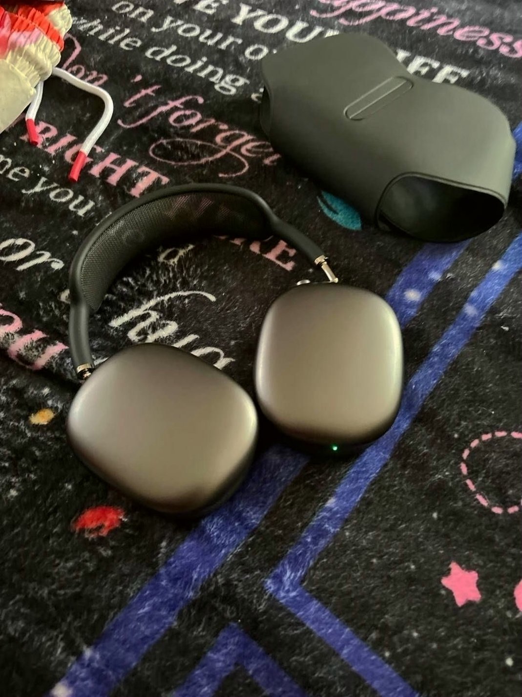 Apple AirPods Max Space Gray Used - No Box image 4