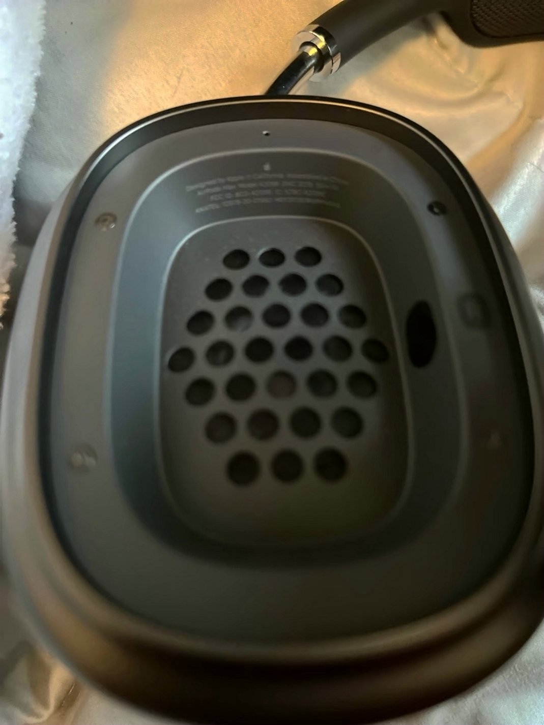 Apple AirPods Max Space Gray Used - No Box image 5