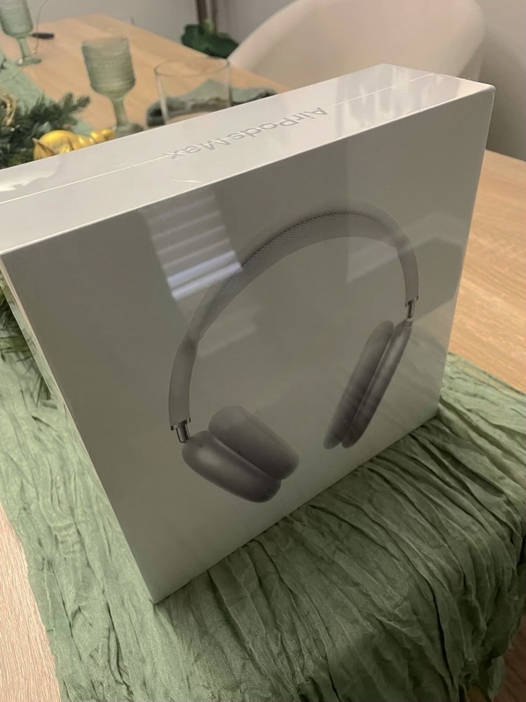 Apple AirPods Max Silver Unlocked - Used