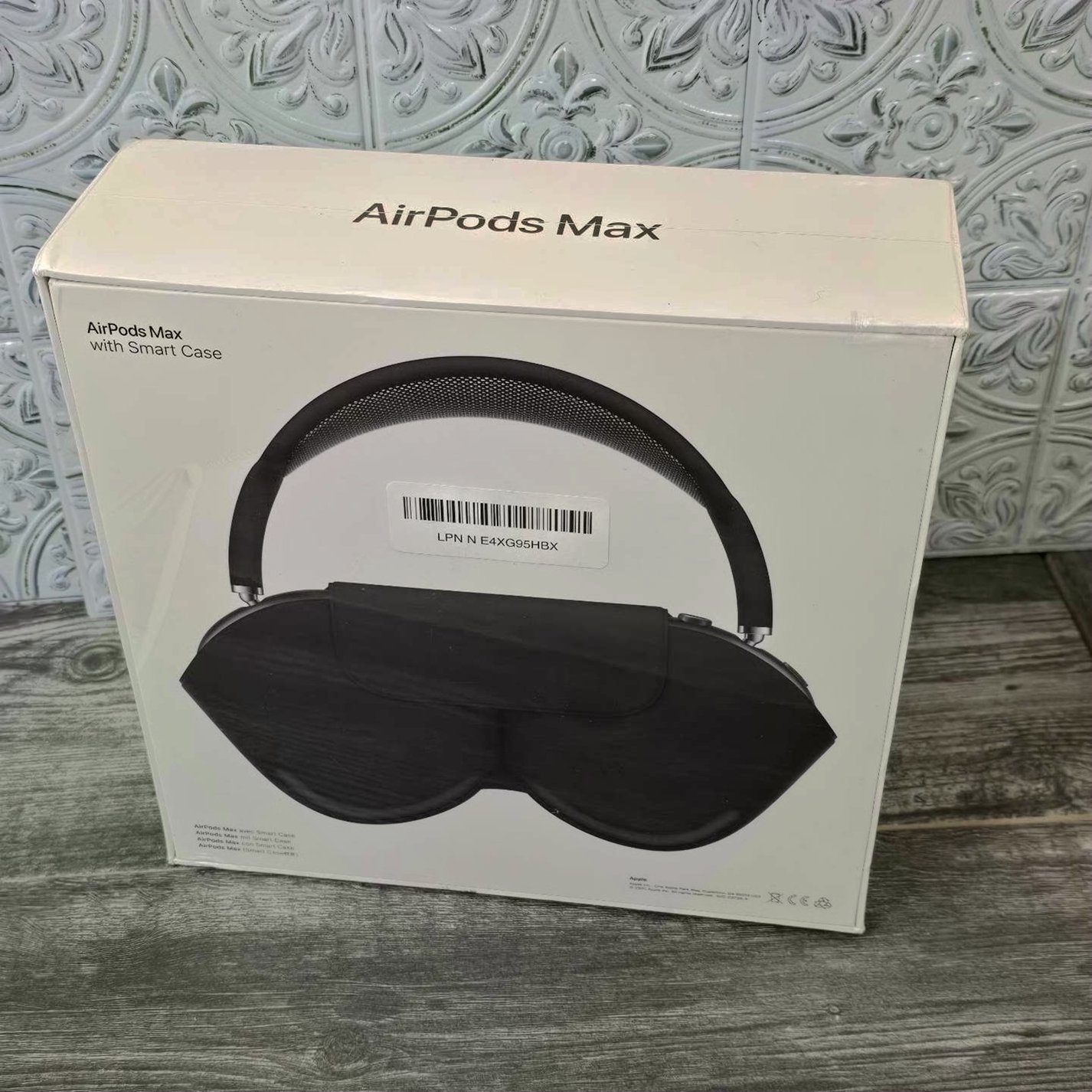 Apple AirPods Max Space Gray Unlocked - Used image 4