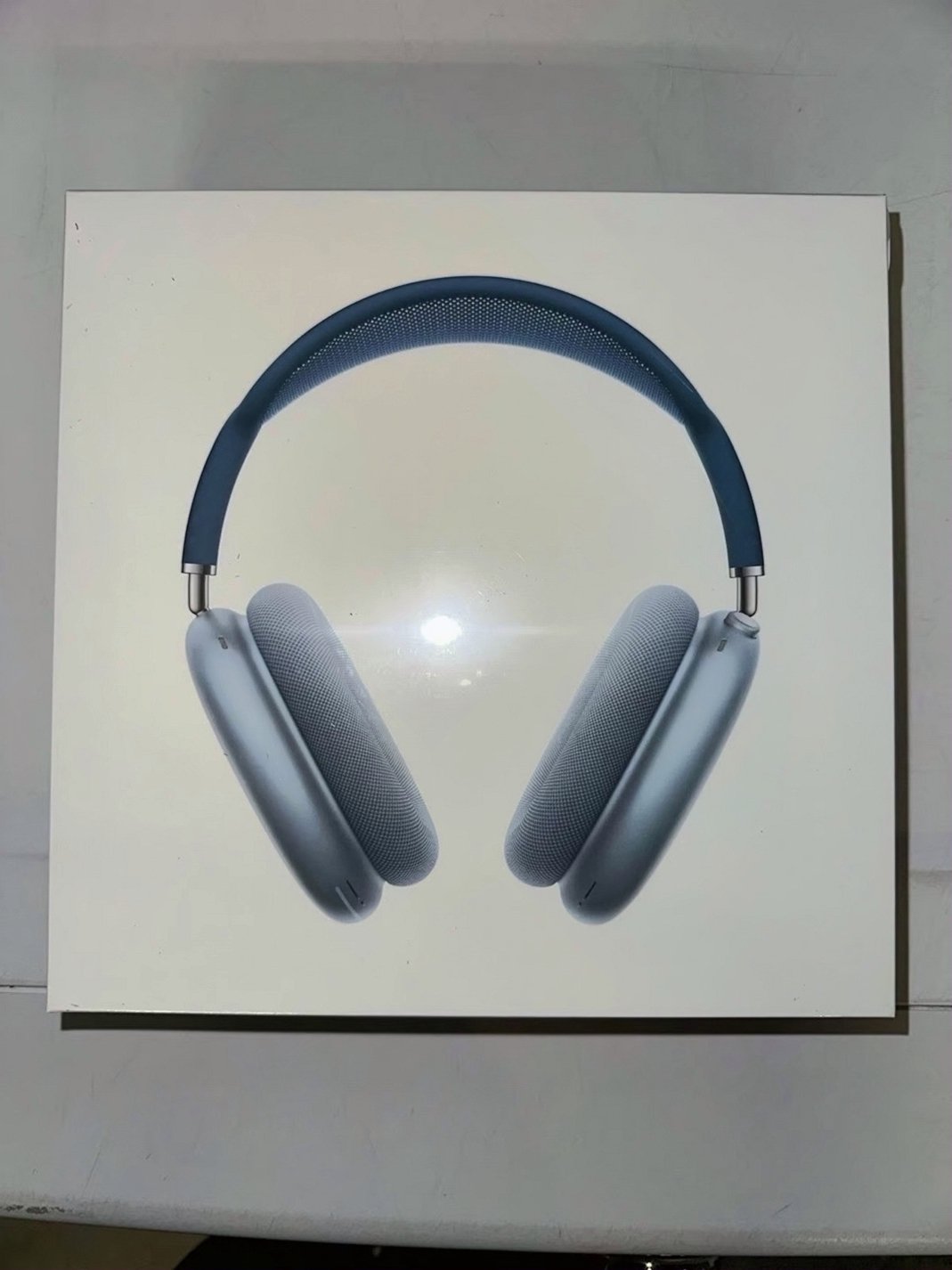 Apple AirPods Max Sky Blue Unlocked - Used