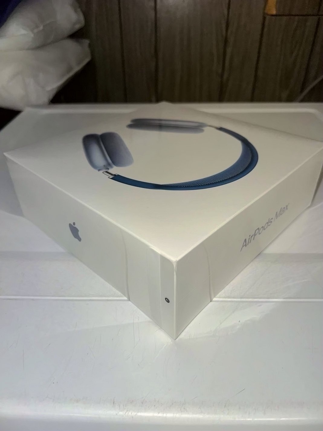 Apple AirPods Max Sky Blue Unlocked - Used image 3