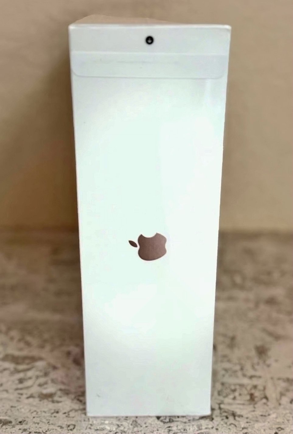 Apple AirPods Max Pink Unlocked - Used image 3