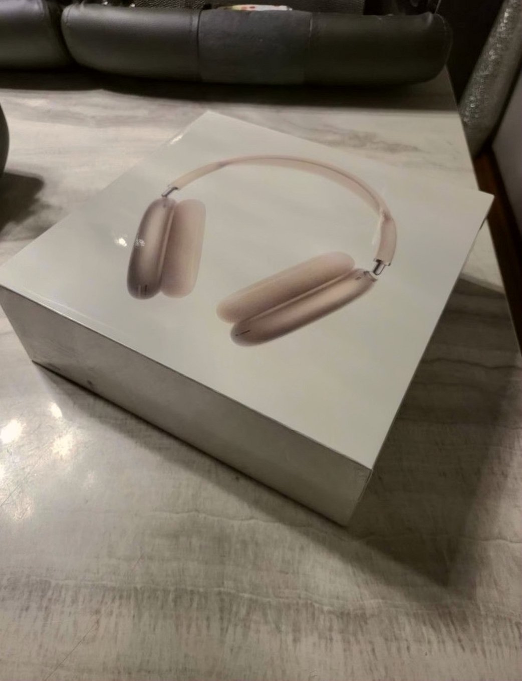 Apple AirPods Max Starlight 3S37 Unlocked - Used image 4
