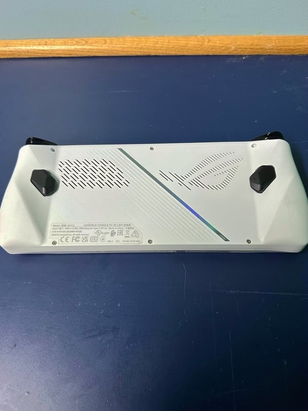 ASUS ROG Ally Z1 Used image 3