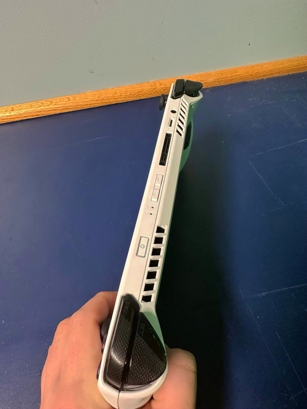 ASUS ROG Ally Z1 Used image 4