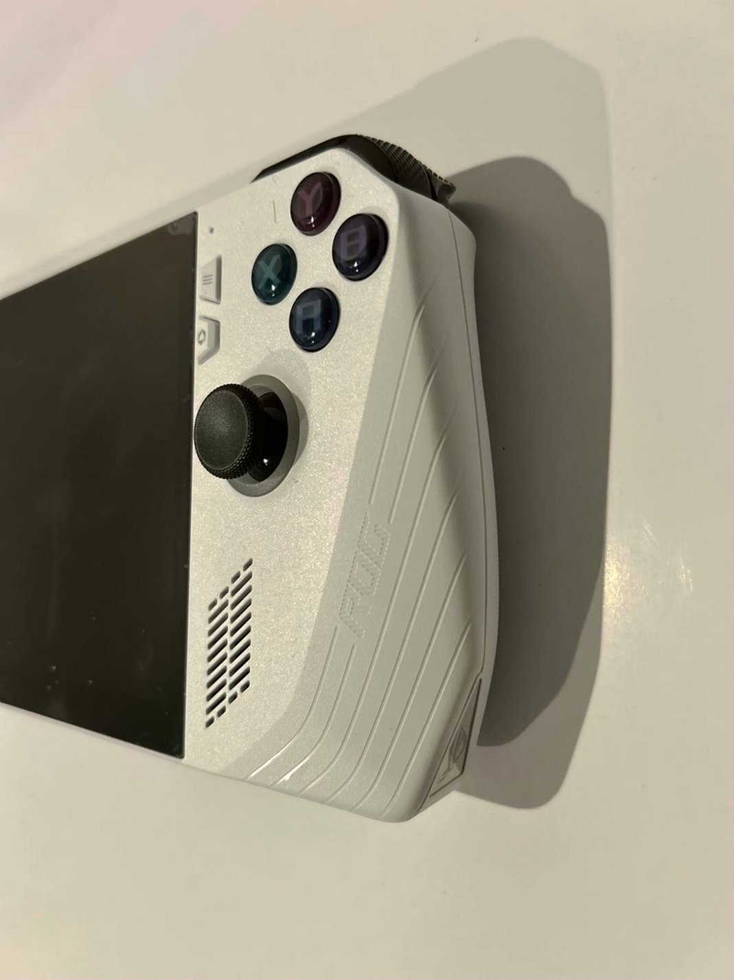 ASUS Rog Ally Z1 Extreme 512GB White Unlocked - Used image 3