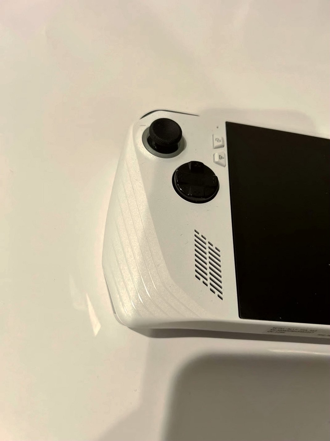 ASUS Rog Ally Z1 Extreme 512GB White Unlocked - Used image 4