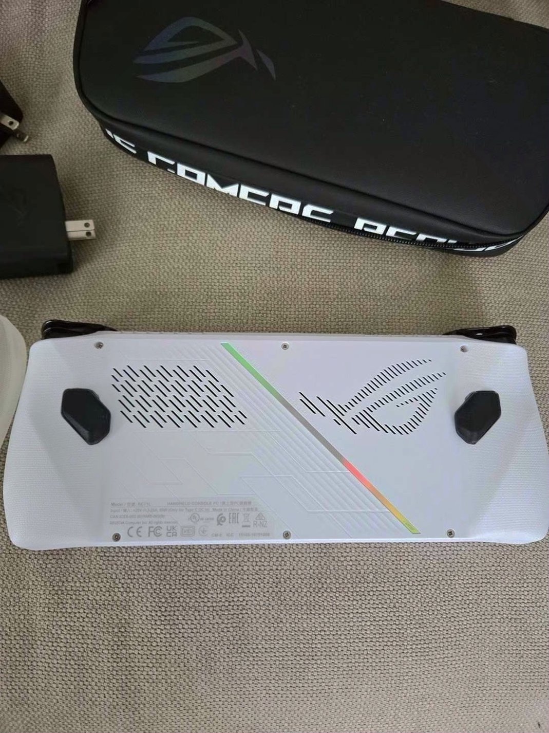 ASUS ROG Ally Z1 Extreme 5C83 Unlocked - Used image 3