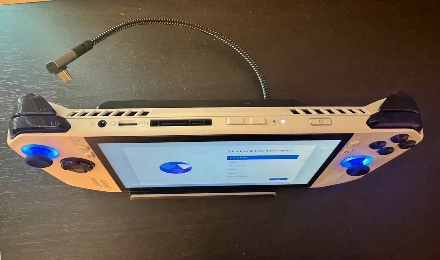 Asus ROG Ally Z1 Extreme 512GB White Used image 4