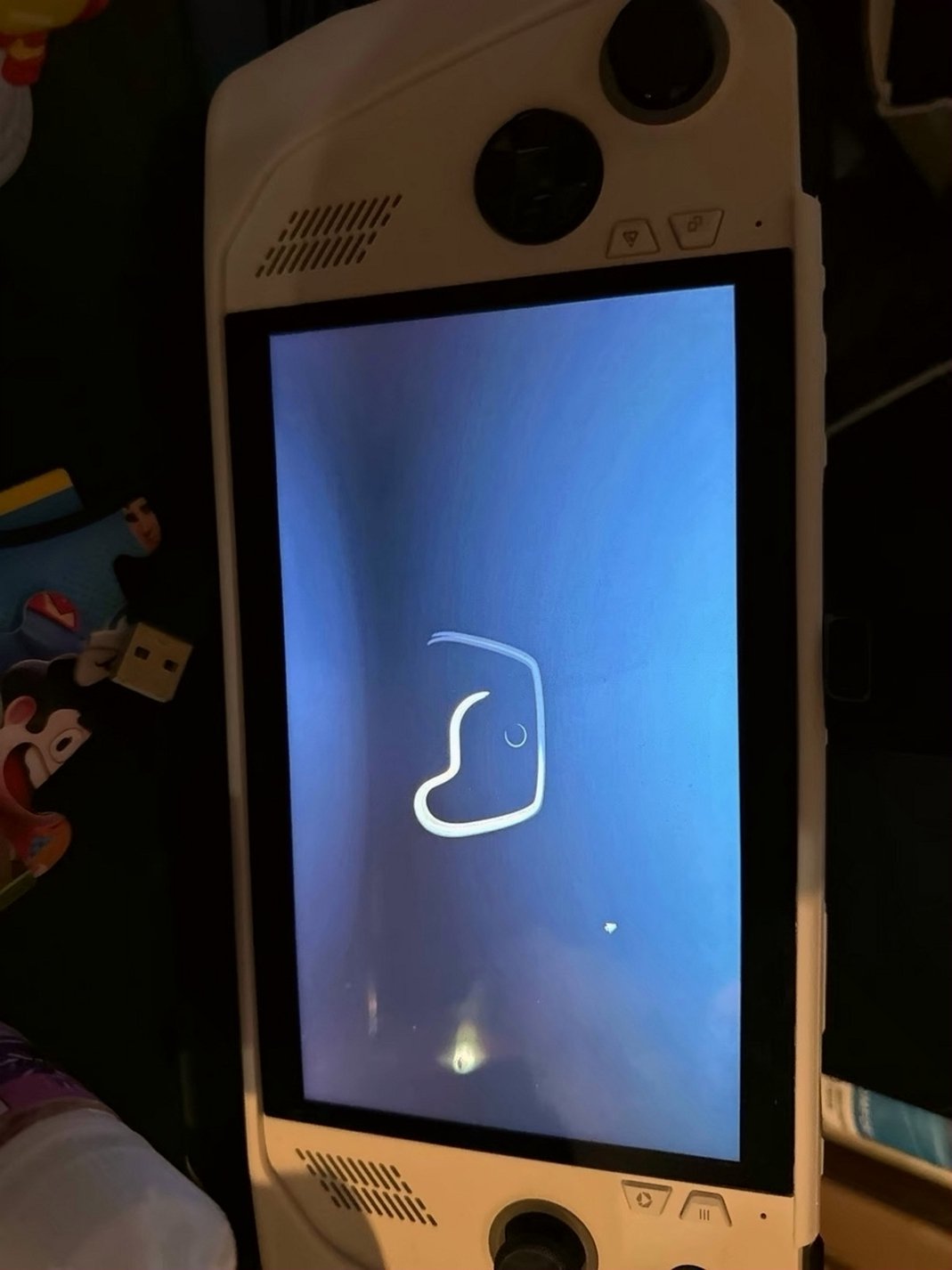 ASUS ROG Ally Z1E - Used image 3