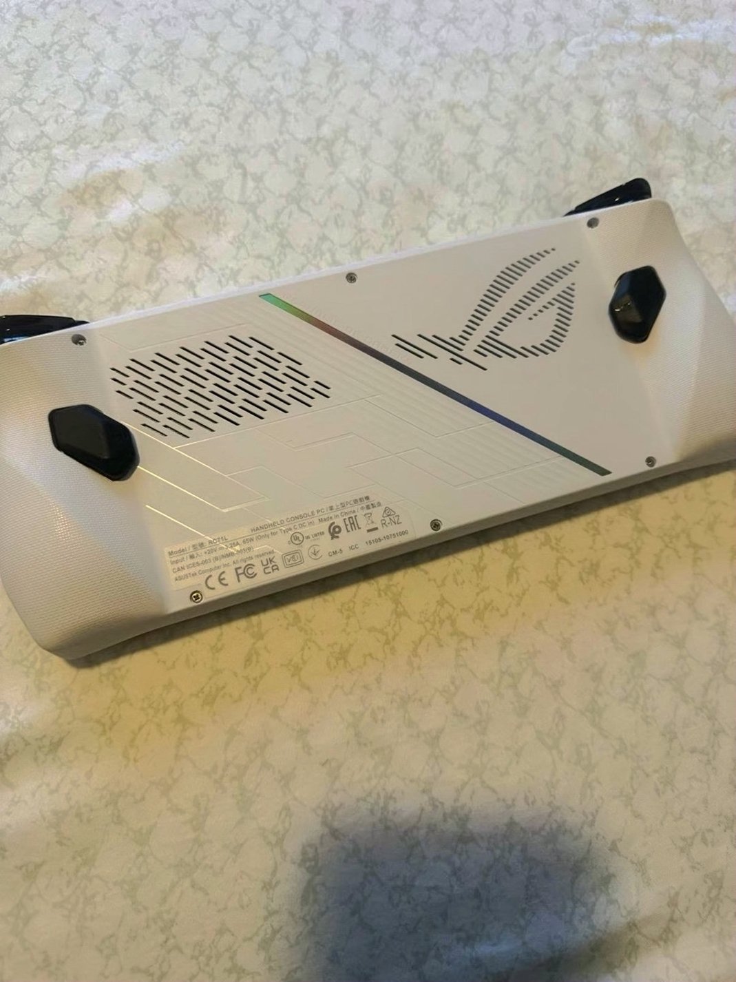 ASUS ROG Ally Z1 Extreme 8S99 Unlocked - Used image 3