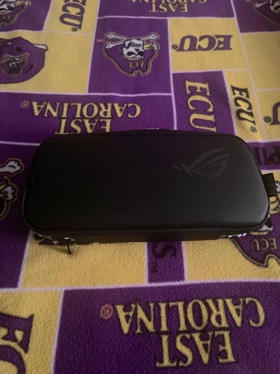 ASUS ROG Ally Z1 Extreme 2TB Unlocked - Used image 2