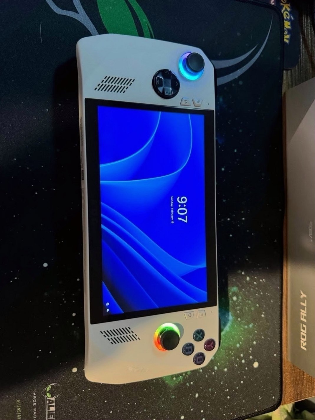 ASUS ROG Ally Z1 Extreme 8Y87 Unlocked - Used image 5