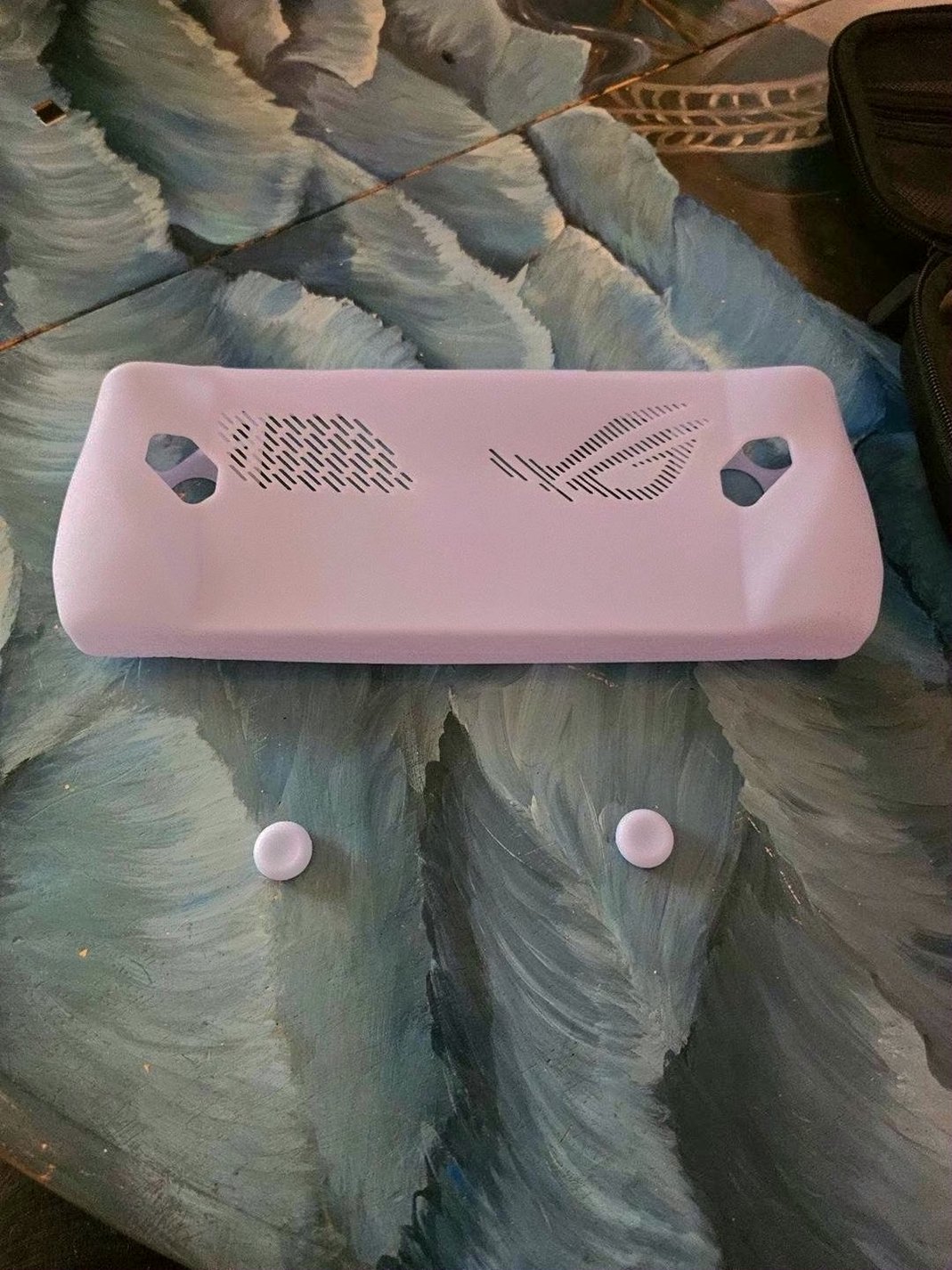 ASUS ROG Ally Z1 Extreme 6R22 - Used image 2
