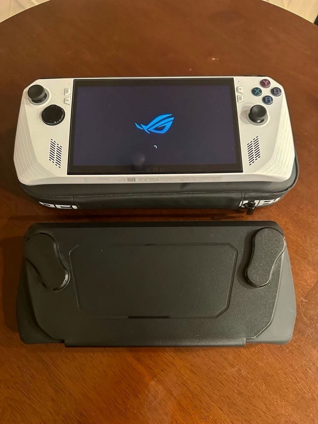 ASUS ROG Ally 7" 120Hz FHD 1080p Gaming Handheld AMD Ryzen Z1 Extreme Unlocked - Used image 5