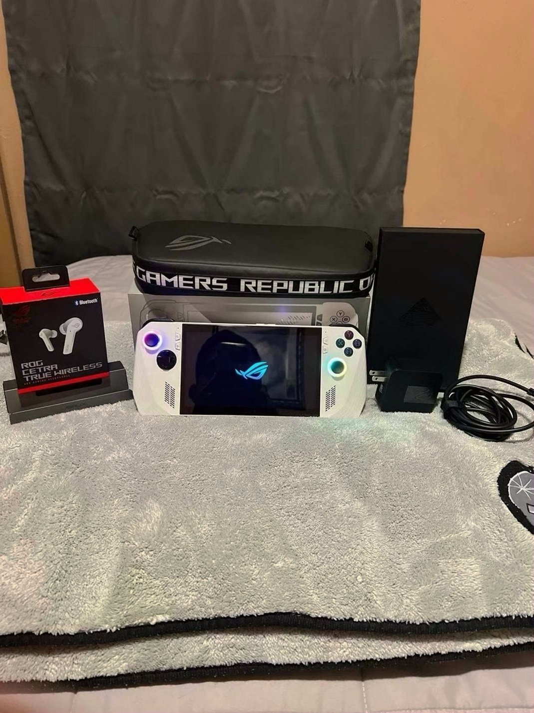 ASUS ROG Ally Z1 Extreme 1TB Unlocked - Used