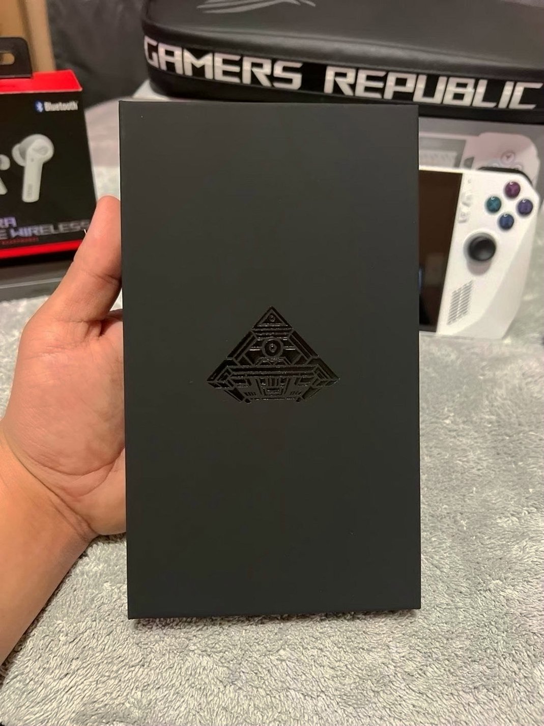 ASUS ROG Ally Z1 Extreme 1TB Unlocked - Used image 5