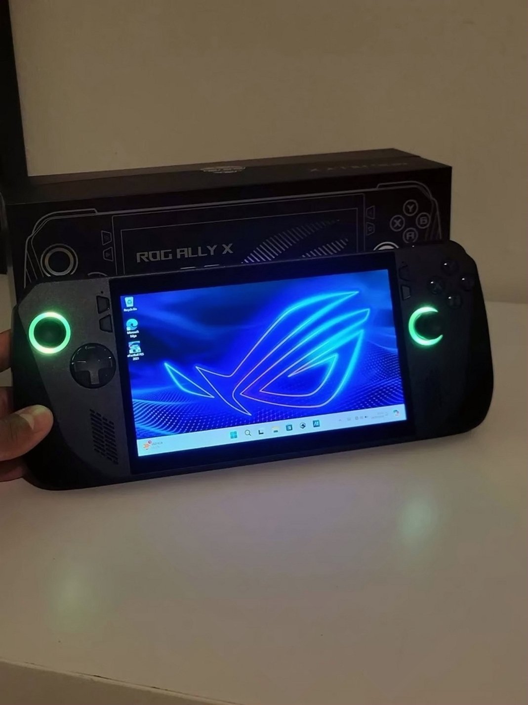 Asus ROG ALLY X 8Q53 Used - Unlocked image 3