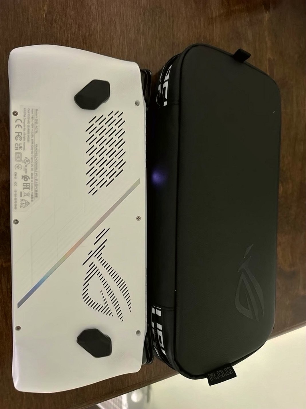 ASUS ROG Ally Z1 Extreme 1TB Unlocked - Used image 4