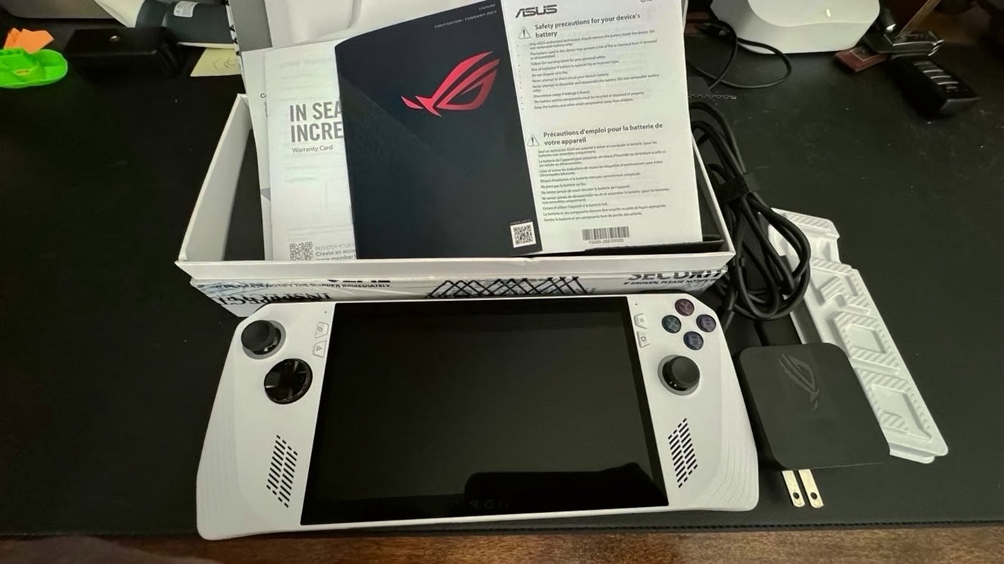 ASUS ROG Ally Z1 Extreme 512GB Unlocked - Used image 4