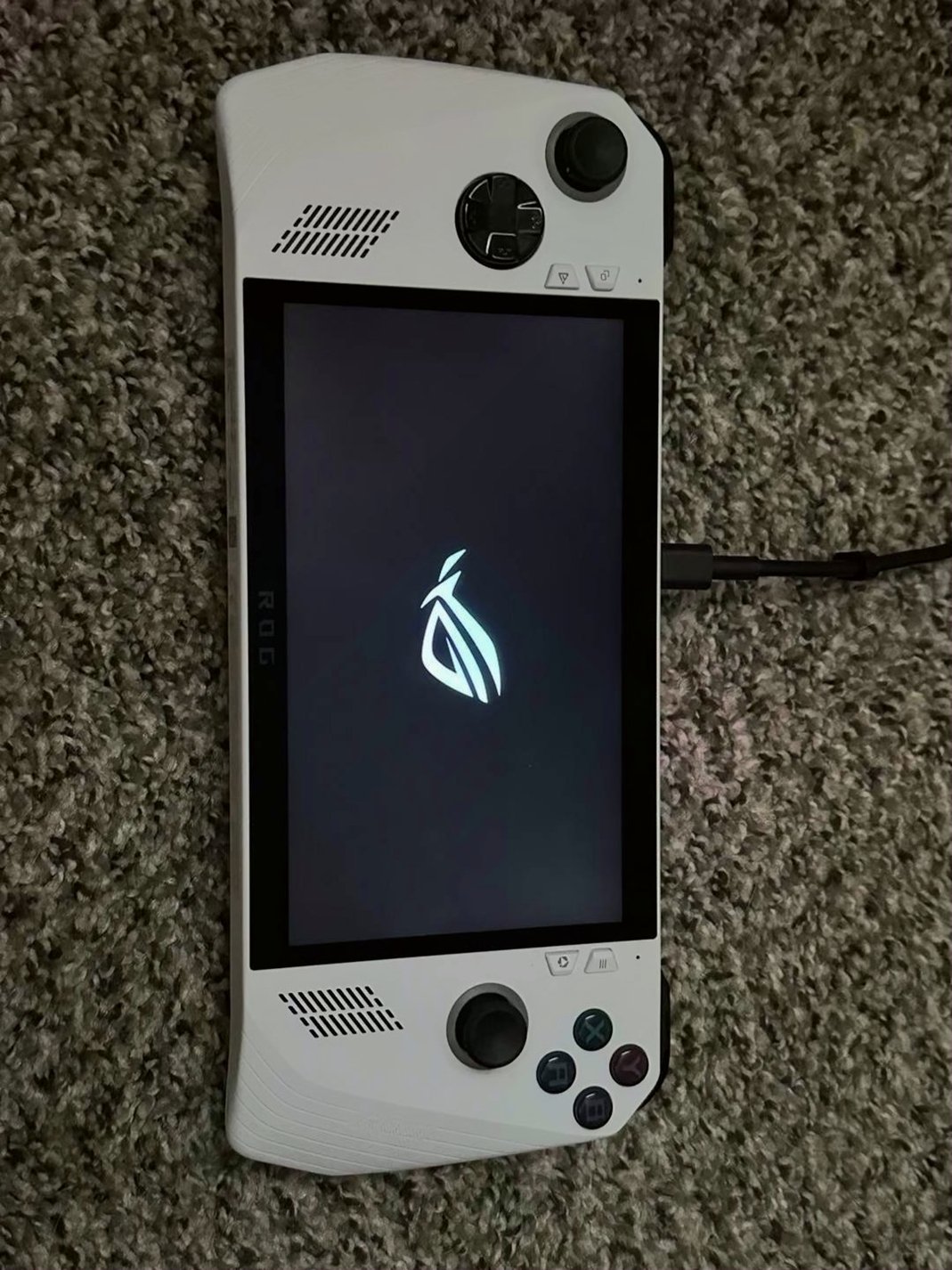 ASUS ROG Ally Z1 Extreme 2P52 - Used image 4