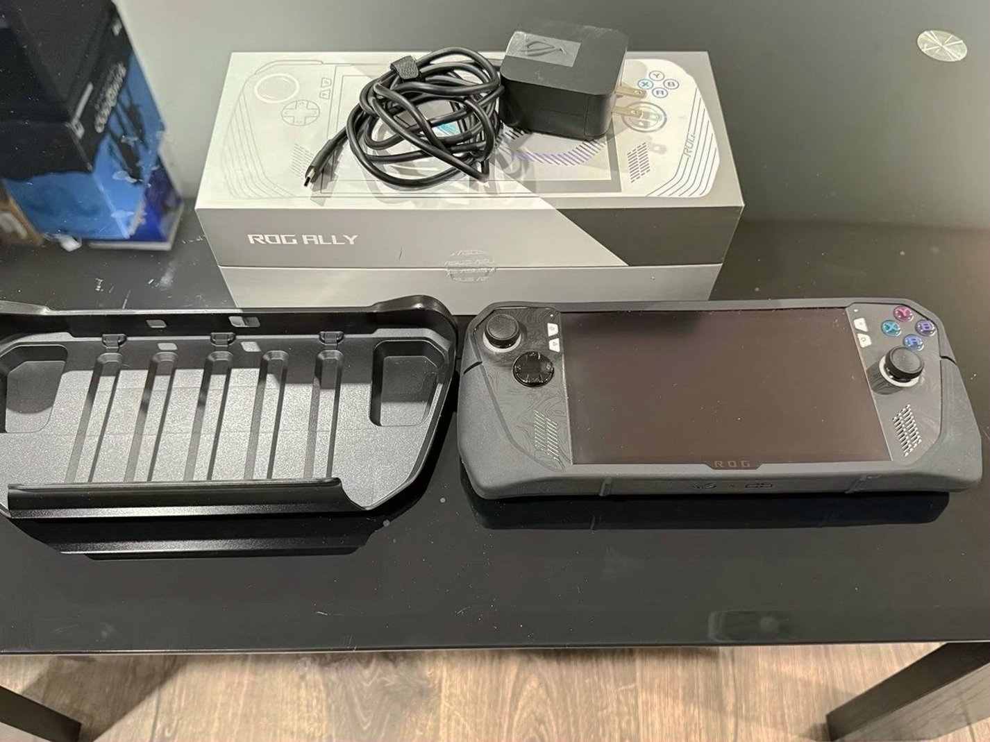 ASUS ROG Ally Z1 Extreme 1TB White Unlocked - Used