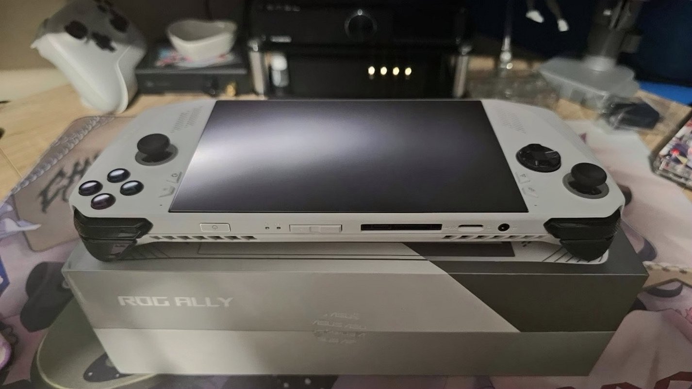 ASUS ROG Ally Z1 Extreme 512GB Unlocked - Used