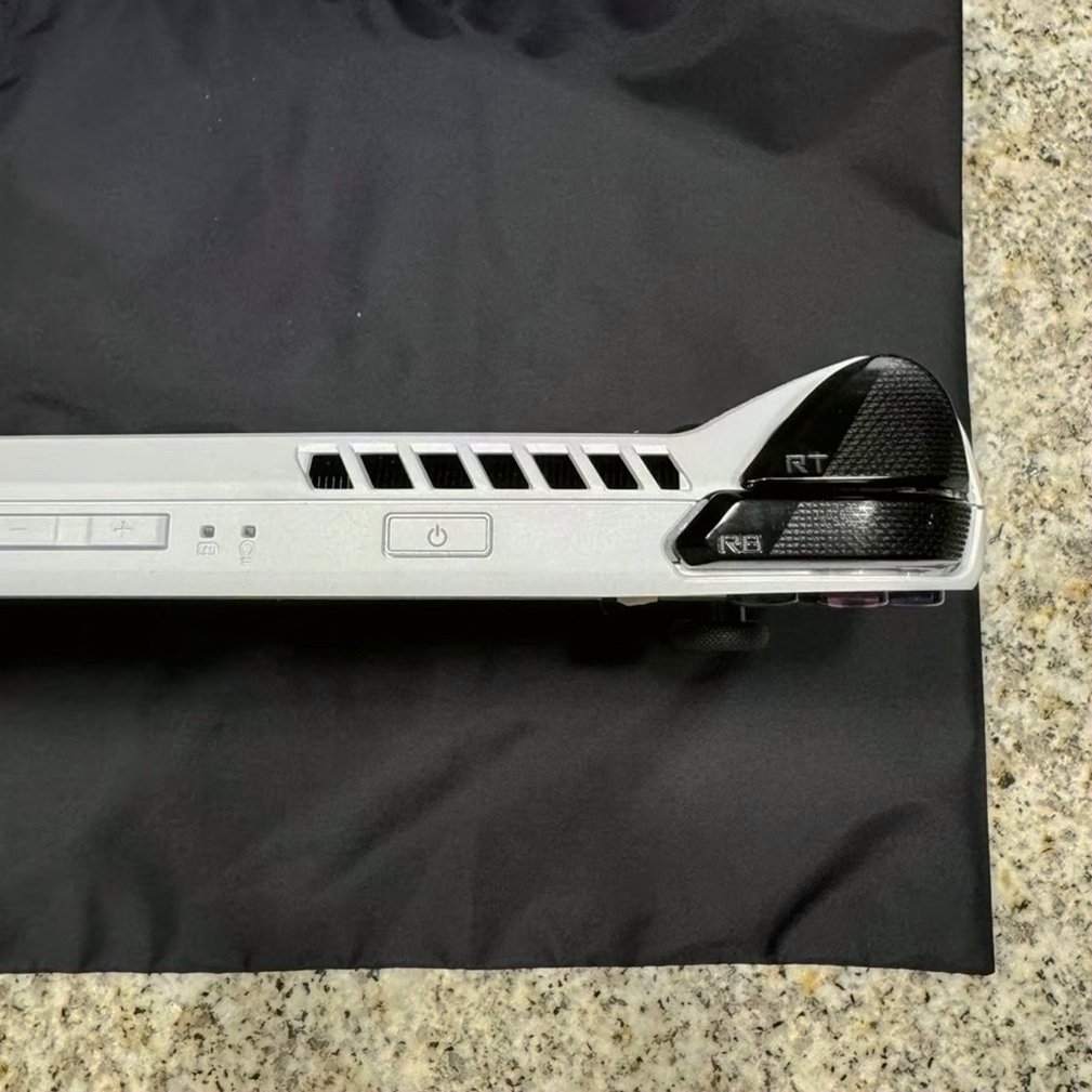 ASUS ROG Ally Z1 Extreme 512G Unlocked - Used image 5