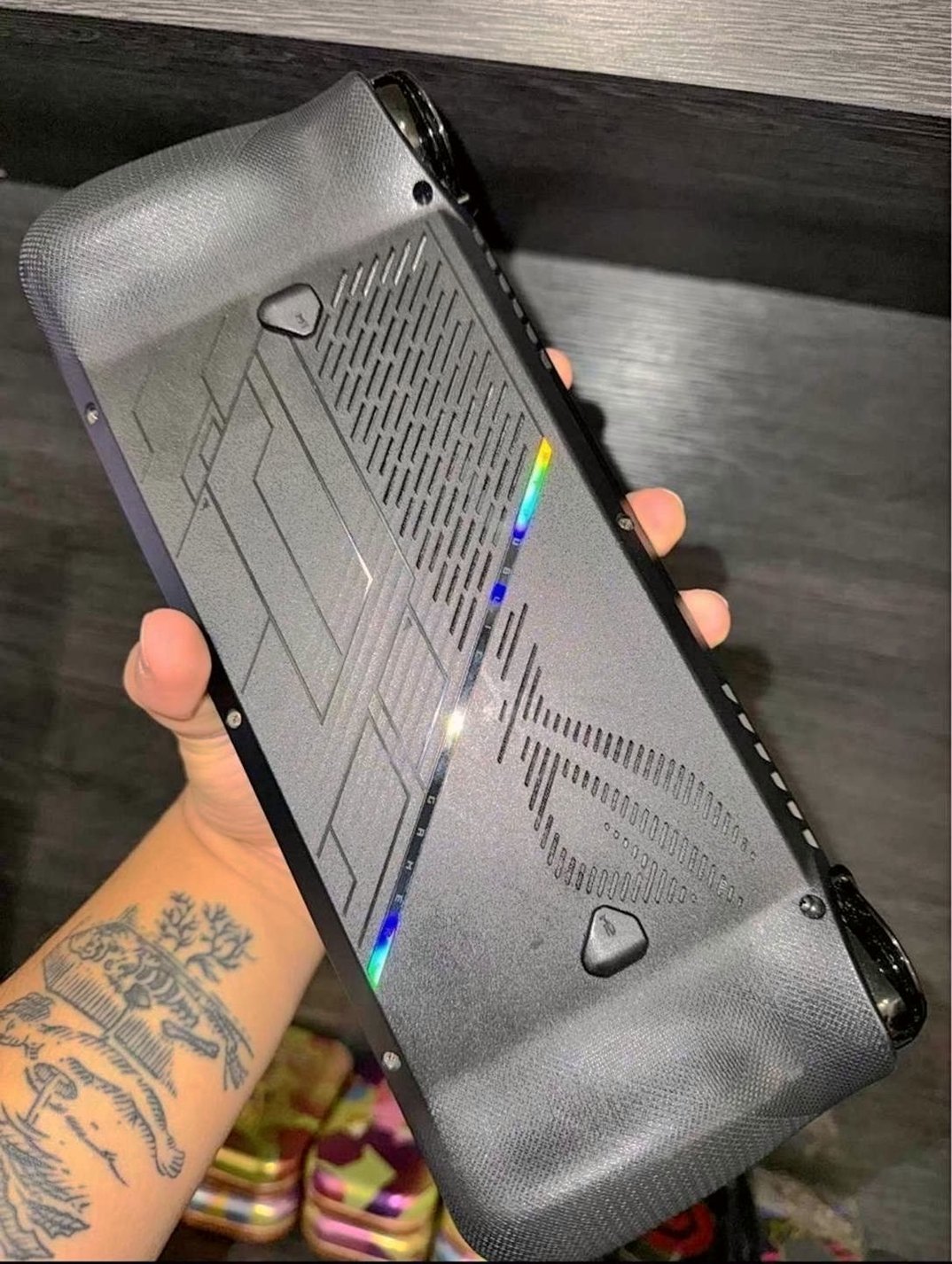 Asus ROG Ally X 1TB Unlocked - Used image 2