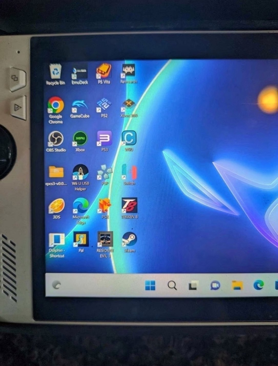 ASUS ROG Ally Z1 5H31 - Used image 3