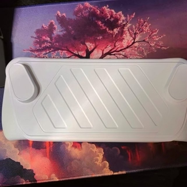 ASUS ROG Ally Z1 Extreme 2TB White Unlocked - Used image 4