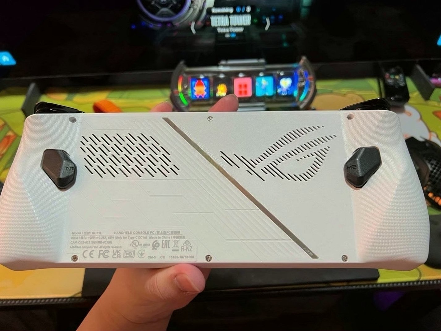 Asus ROG Ally Z1 Extreme Unlocked - Used image 2