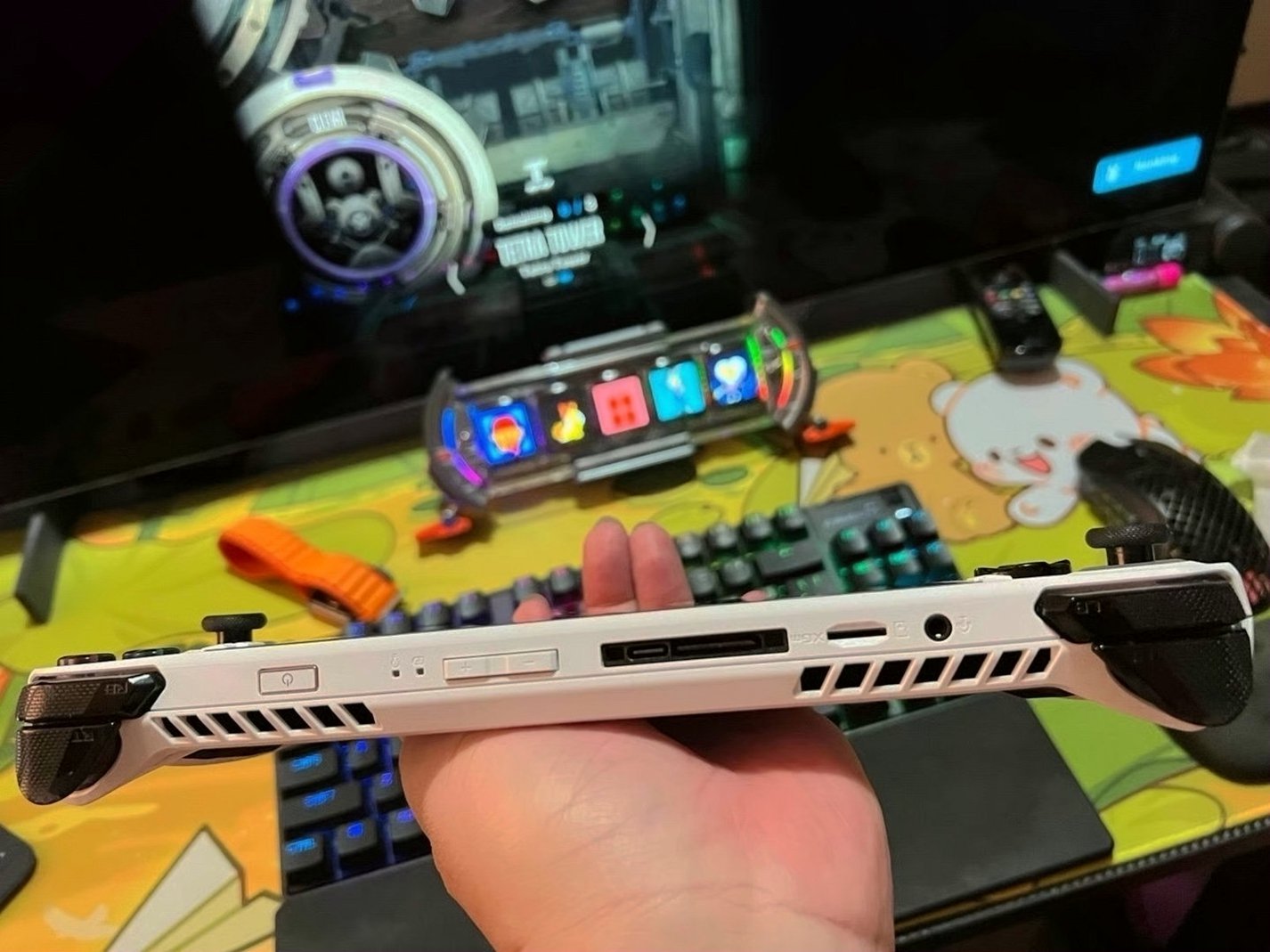 Asus ROG Ally Z1 Extreme Unlocked - Used image 4