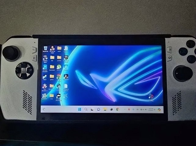 ASUS ROG Ally 7" 2TB Z1 Extreme Unlocked - Used image 5