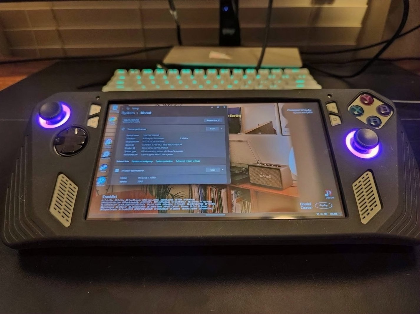 Asus ROG Ally Z1 Extreme Bundle 128GB Unlocked - Used
